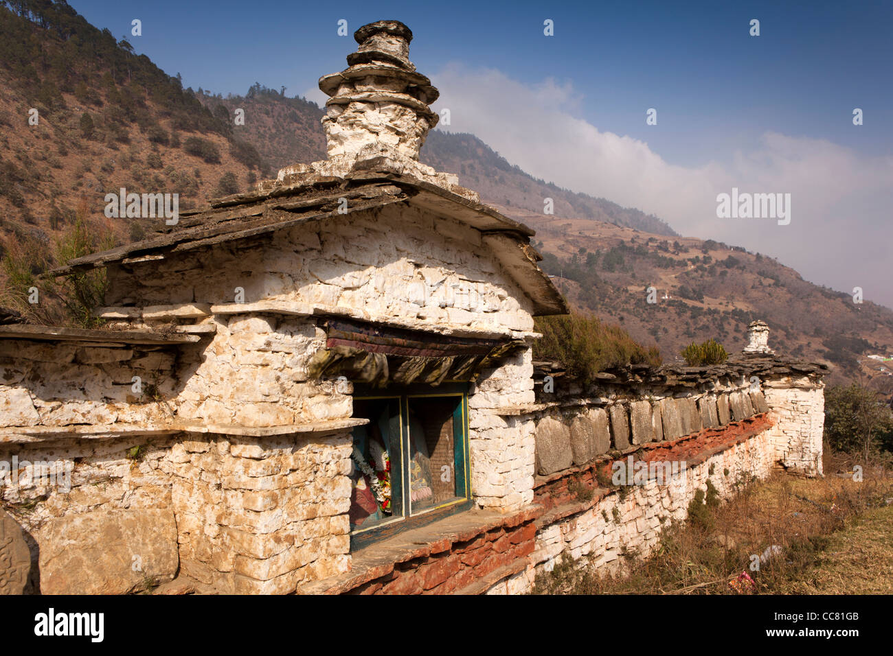 India, Arunachal Pradesh, Dirang, mani wall at side of road, to protect travelers with protective mantras Stock Photo