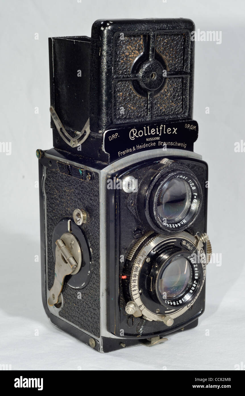 mid 1930's Baby Rolleiflex 4x4 TLR camera which takes 127 film Stock Photo