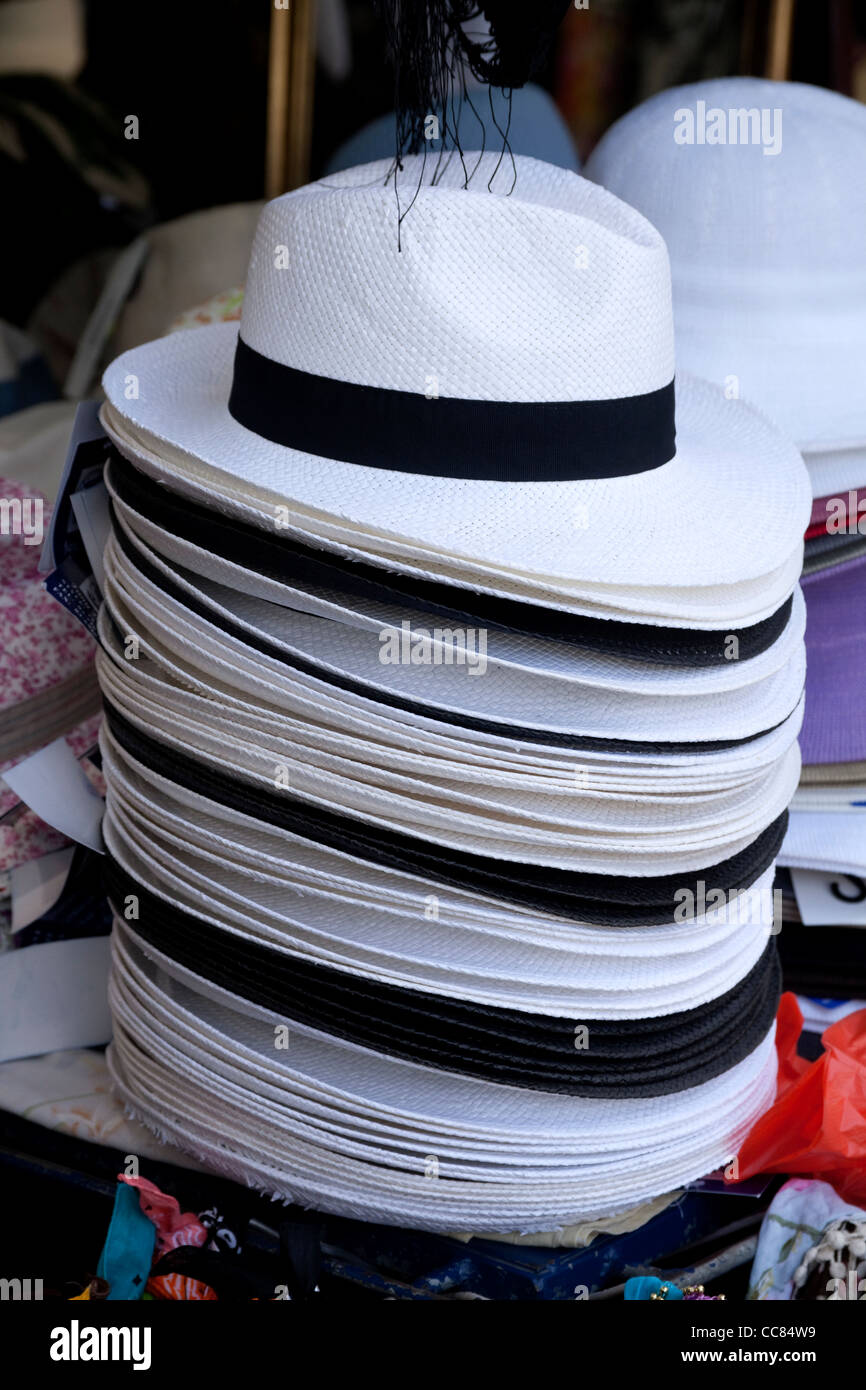 White straw hats hi-res stock photography and images - Alamy