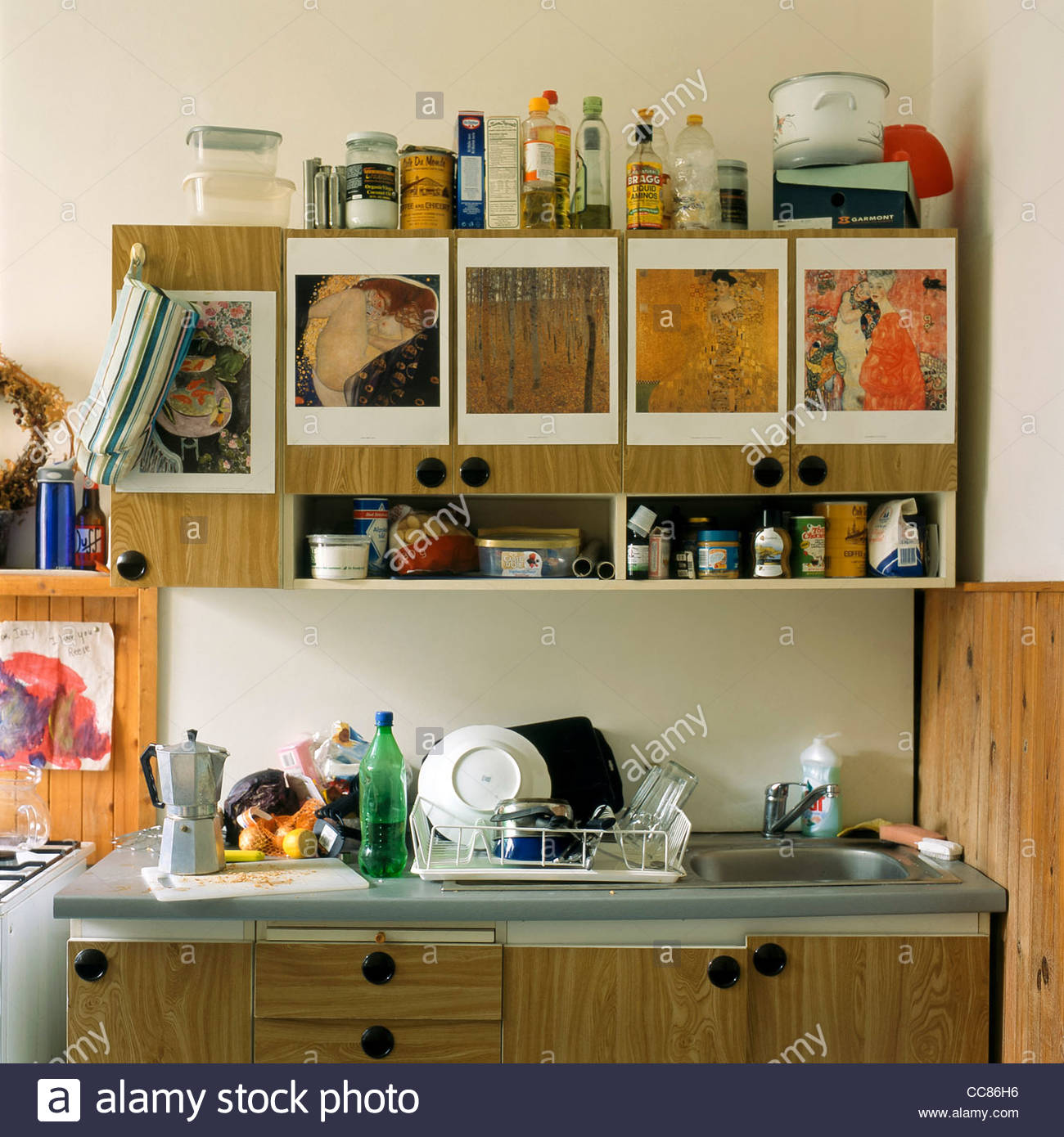 Messy Kitchen High Resolution Stock Photography And Images Alamy