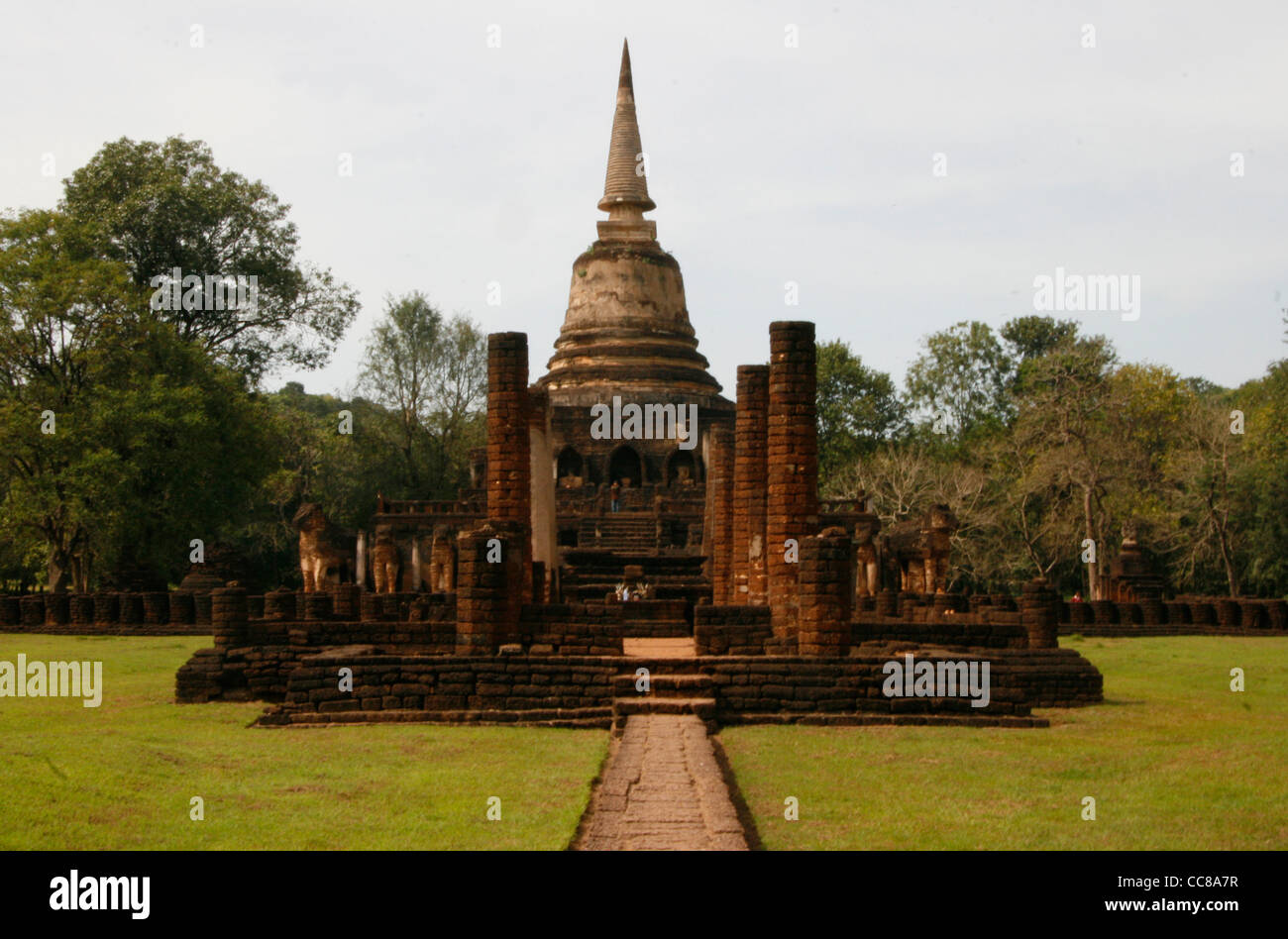 The 'Wat Chang Lom' temple inside the 'Si Satchanalai' Historical Park. Sukothai, Thailand. Stock Photo