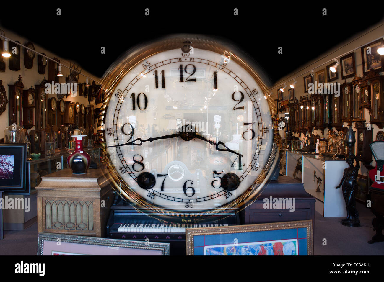 Antique clocks hires stock photography and images Alamy