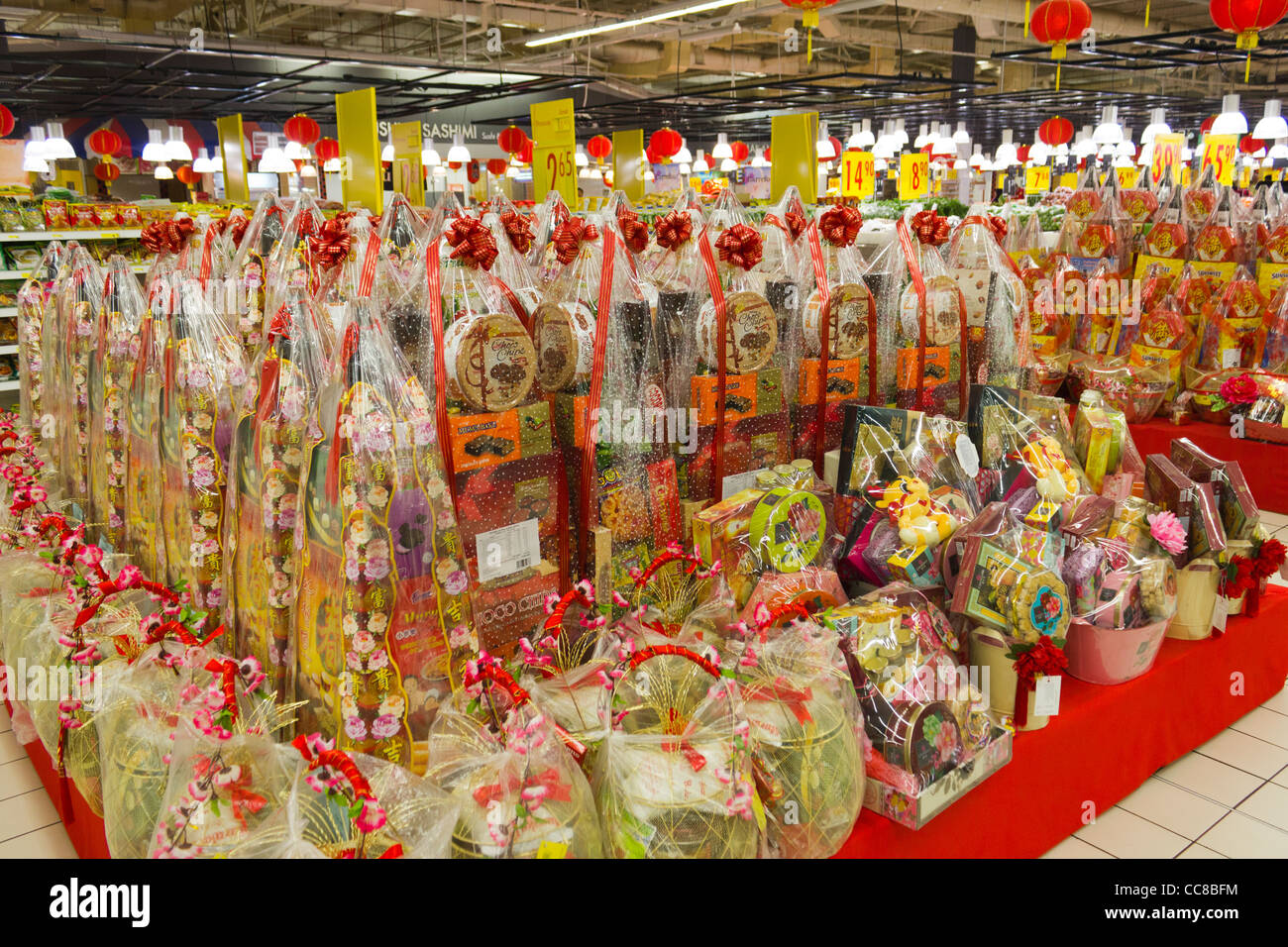 Page 2 Carrefour Supermarket High Resolution Stock Photography And Images Alamy