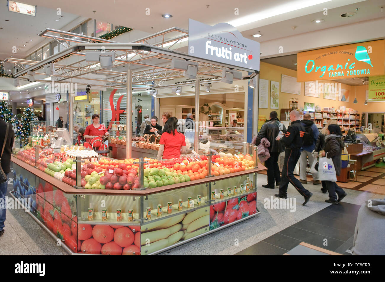 Greengrocer inside Galeria Krakowska shopping centre, Krakow, Poland Stock  Photo - Alamy