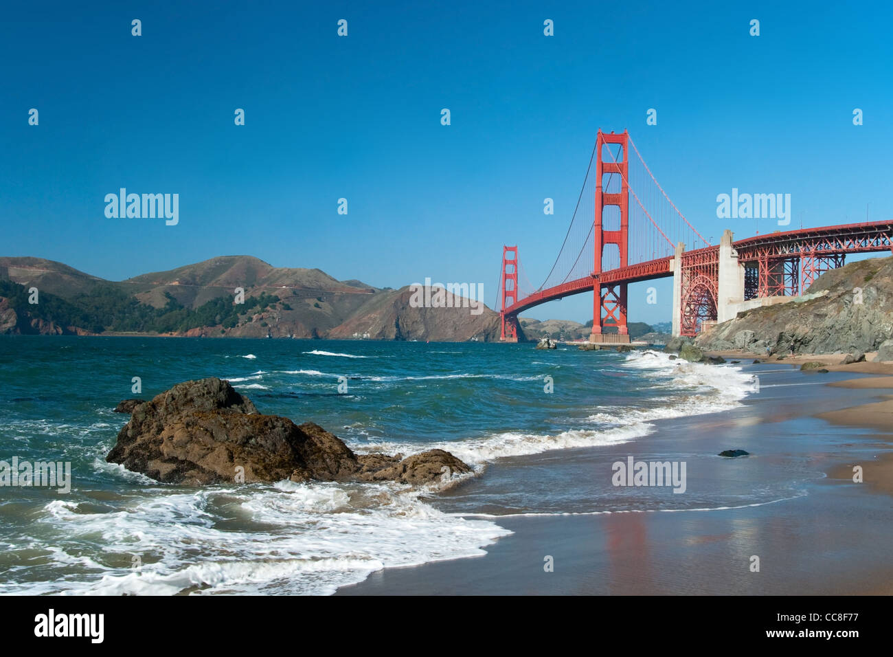 The Golden Gate Bridge in San Francisco during the sunny day with ...