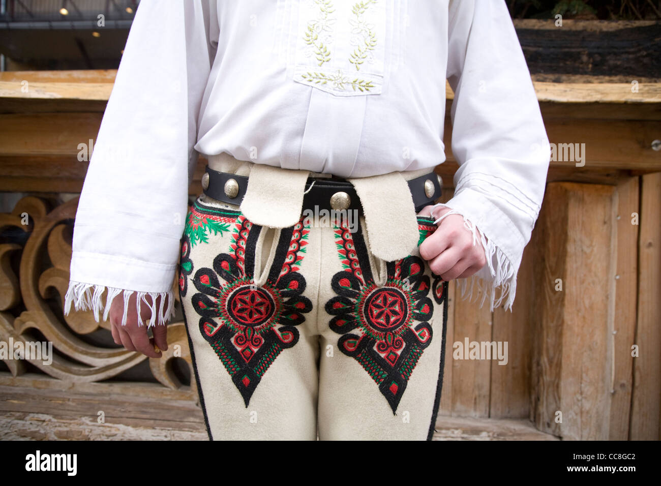Traditional polish costume hi-res stock photography and images - Alamy