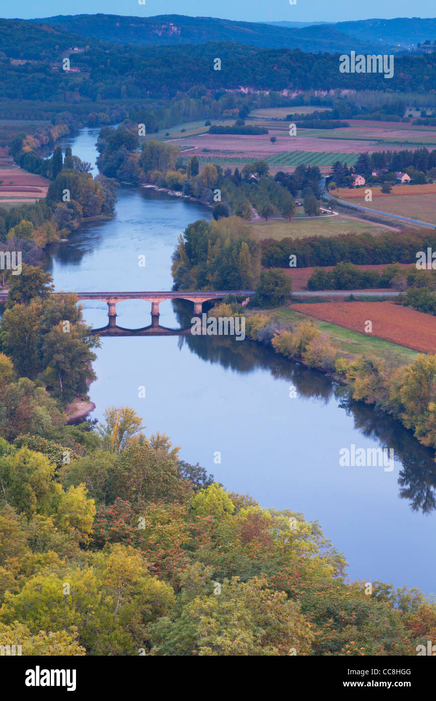 The famous view of the River Dordogne from the bastide of Domme, Aquitaine, France, as summer turns to autumn. Stock Photo