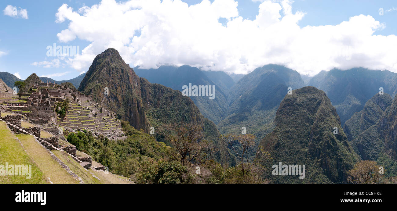 Machu picchu entrance hi-res stock photography and images - Alamy