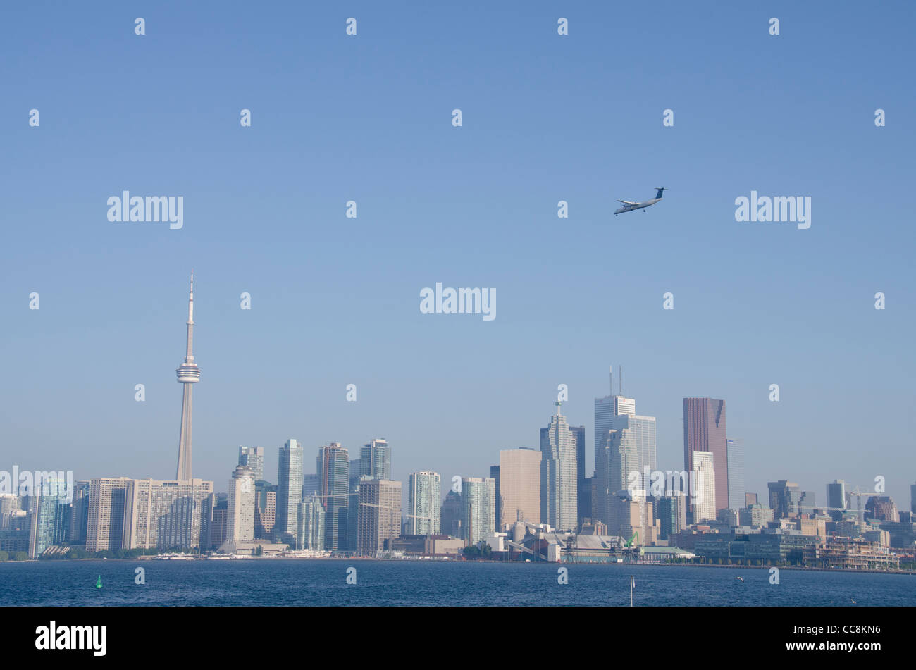 Cn tower airplane toronto hi-res stock photography and images - Alamy
