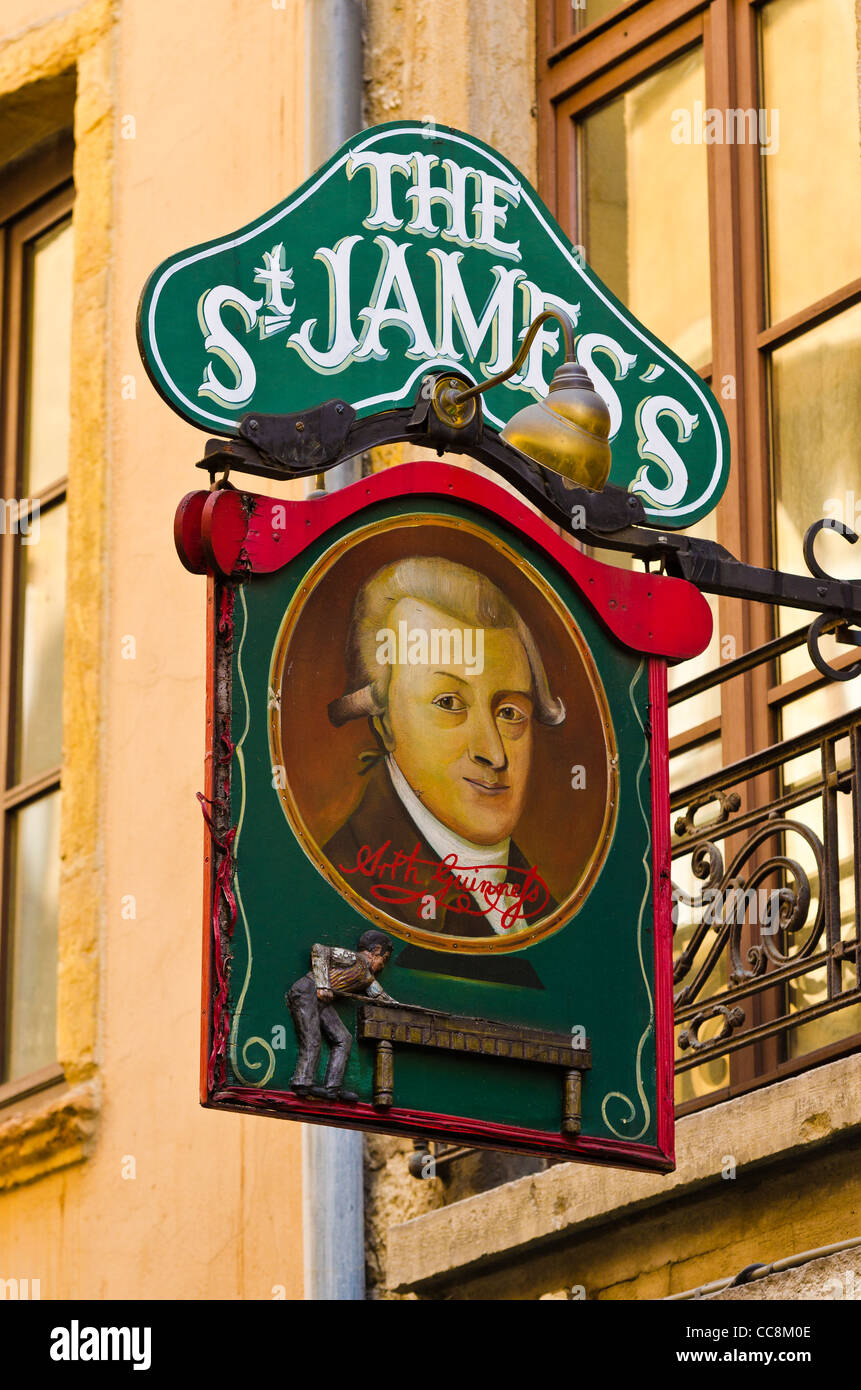 St. James Pub in old town Vieux Lyon, France (UNESCO World Heritage Site) Stock Photo