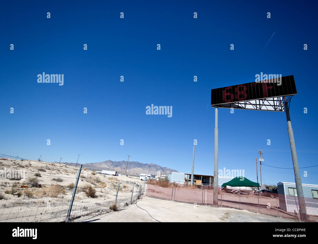 Luminous overhead sign displaying the temperature of The Mojave Desert, Southern California, USA. Stock Photo