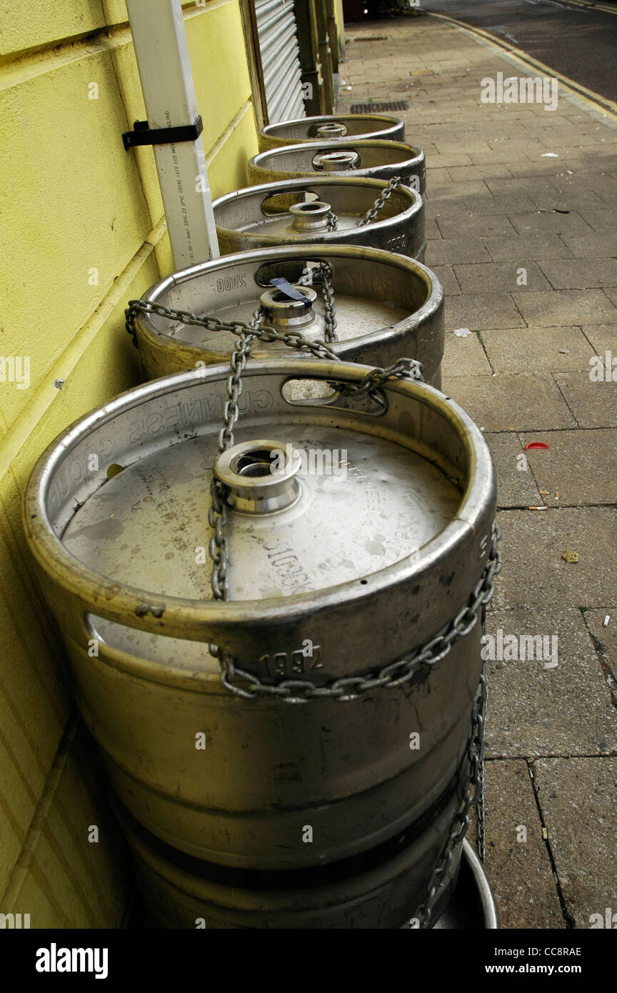 Beer kegs secured by chains hires stock photography and images Alamy