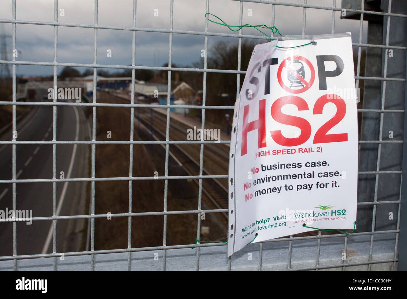 Stop HS2 protest sign on a fence looking towards Wendover Station on Chiltern Railways Stock Photo