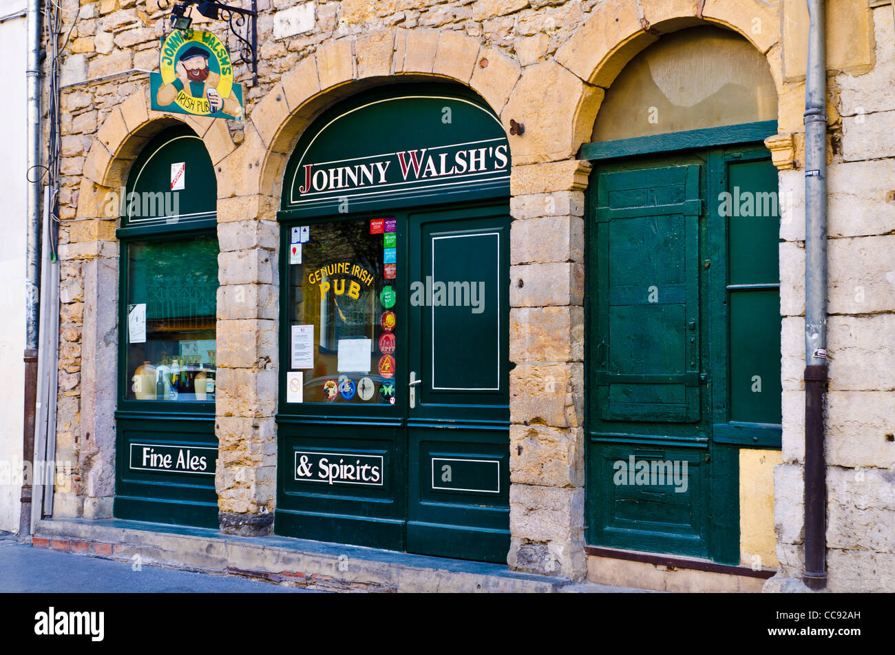 Johnny Walsh's Irish Pub in old town Vieux Lyon, France (UNESCO World Heritage Site) Stock Photo