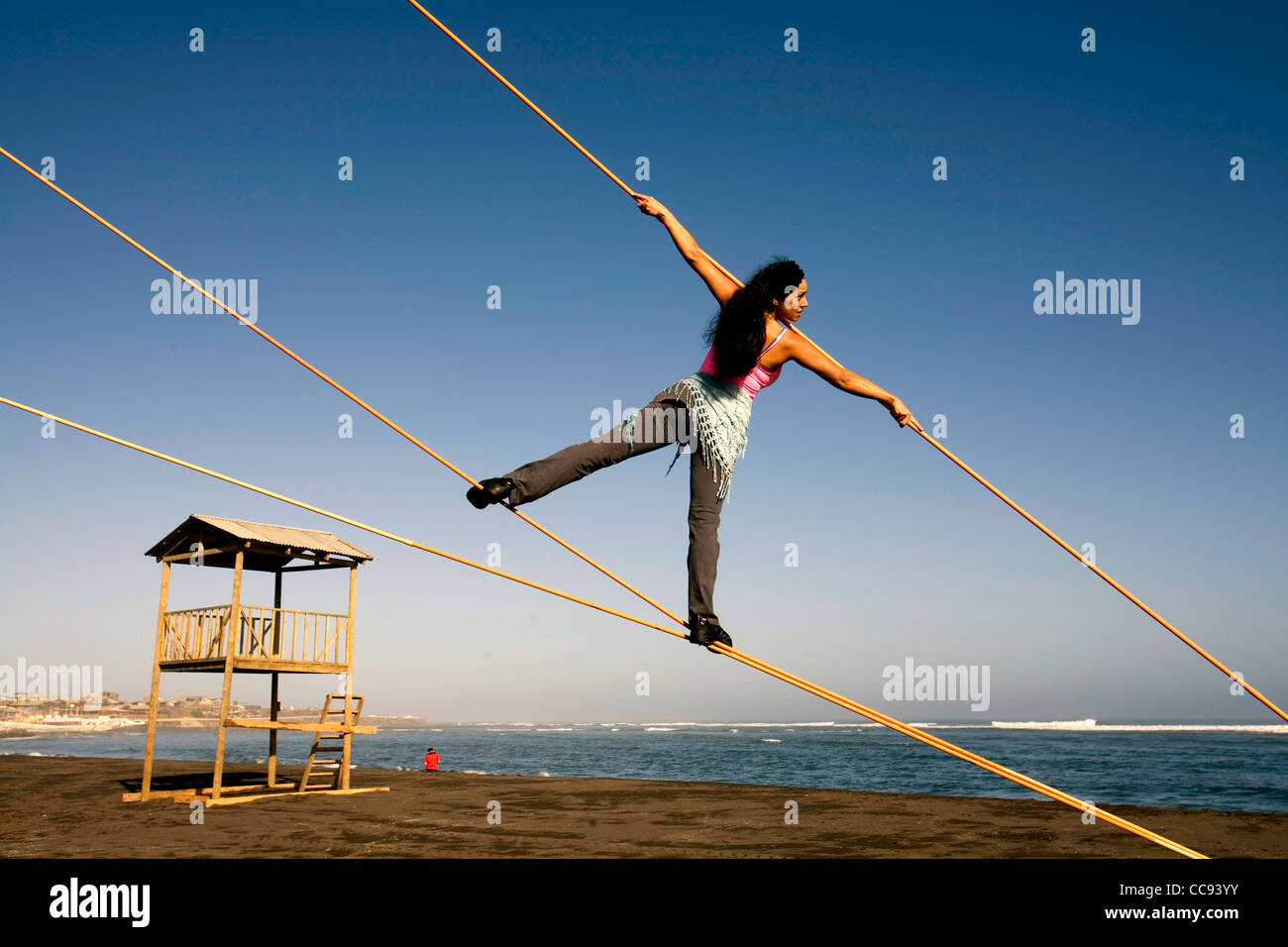 Angled ropes hi-res stock photography and images - Alamy