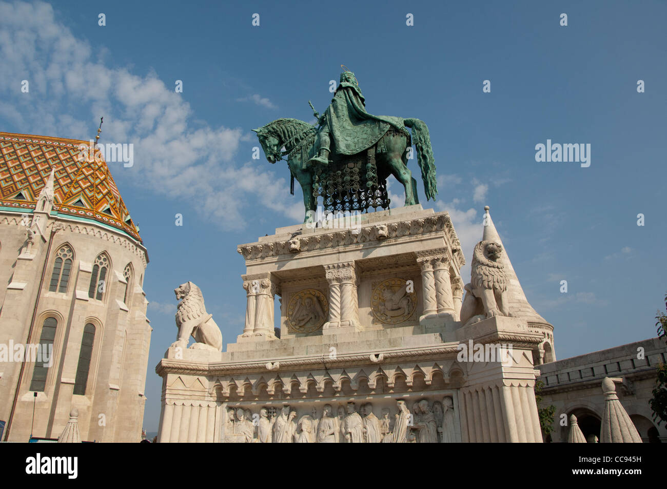 Hungary, Budapest, Castle Hill, Fisherman's Bastion. Statue of King Stephen in front of St. Matthias church. Stock Photo
