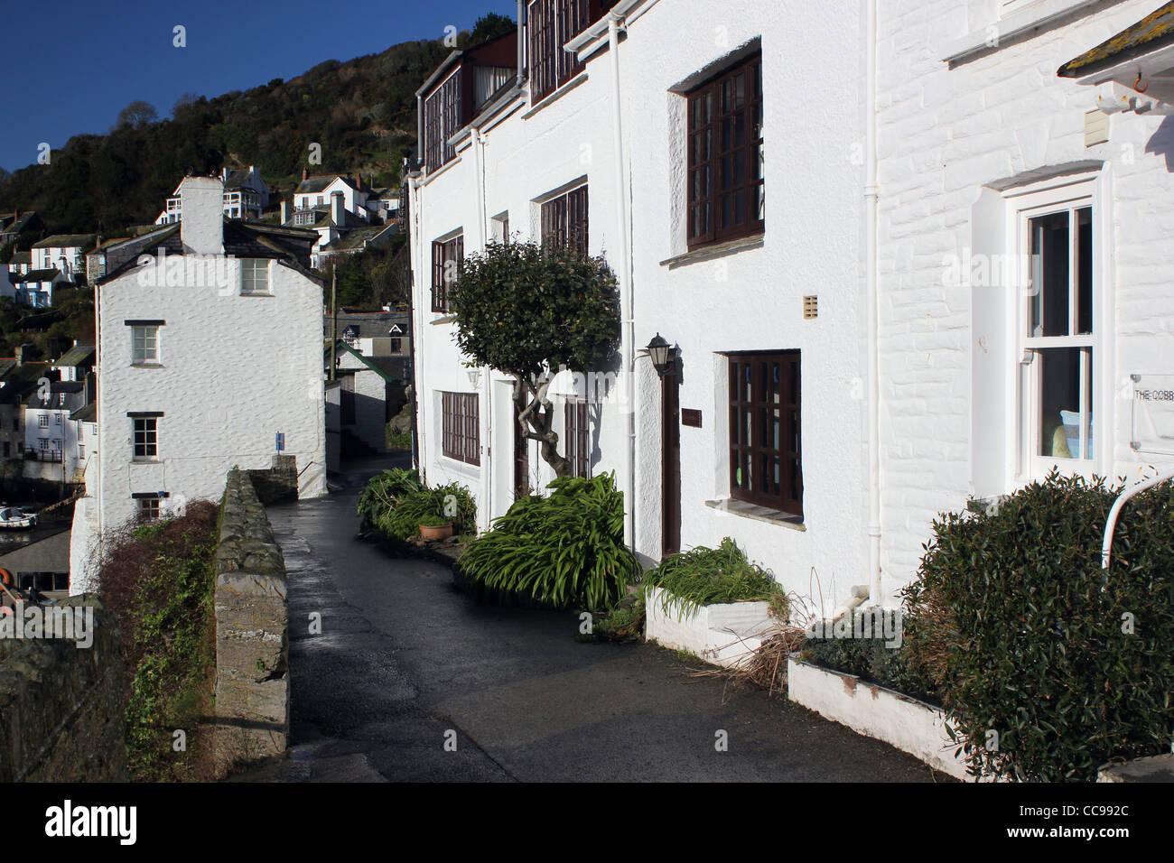 cottages on the warren, polperro Stock Photo Alamy