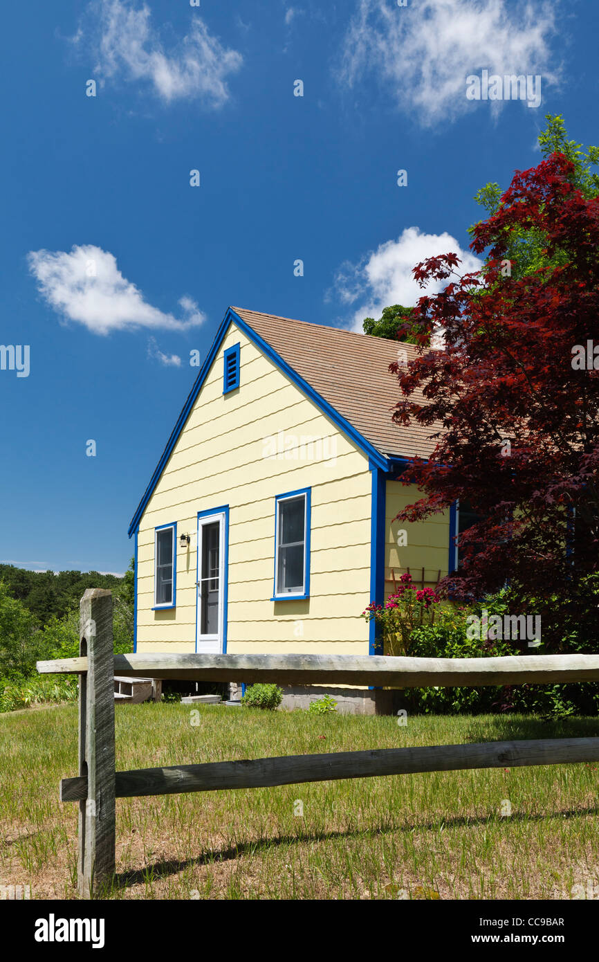 Clapboard Cottage Wellfleet Cape Cod Massachusetts USA Stock Photo Alamy