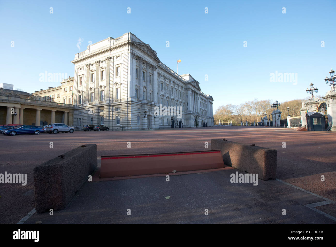 security ramp barrier at buckingham palace London England UK United kingdom Stock Photo