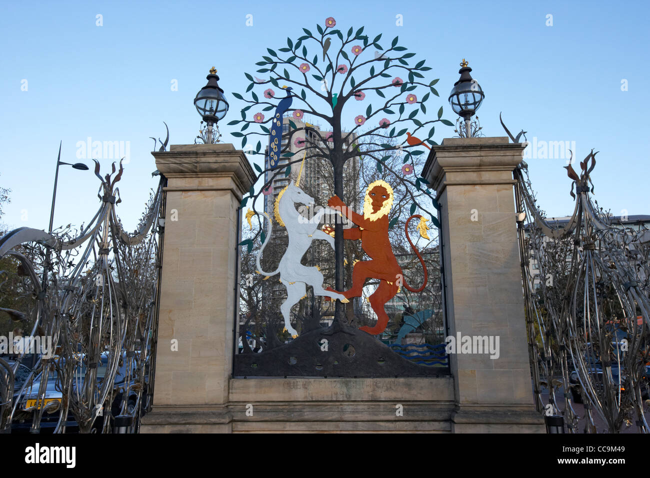 Hyde london park queen elizabeth gate hires stock photography and