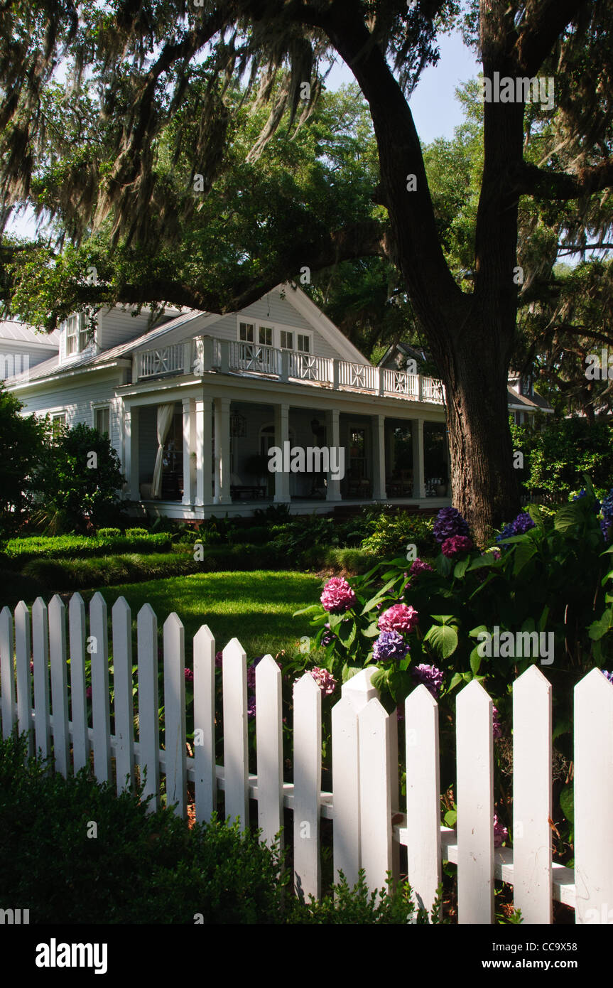 W. Bluff Drive, Savannah, Stock Photo Alamy