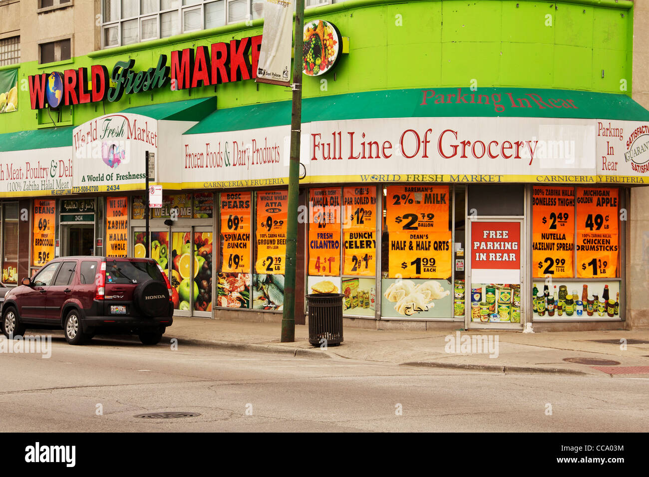 Multi-cultural market and grocery store. Devon Avenue Chicago Illinois  Stock Photo - Alamy