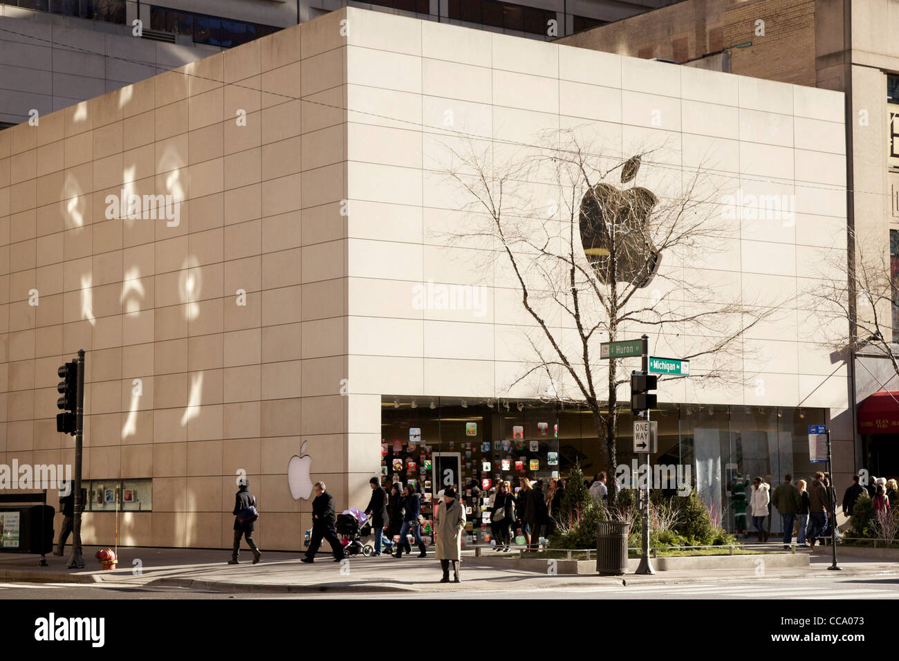 New Apple Store made our of glass on Michigan Avenue - Chicago, IL Stock  Photo - Alamy