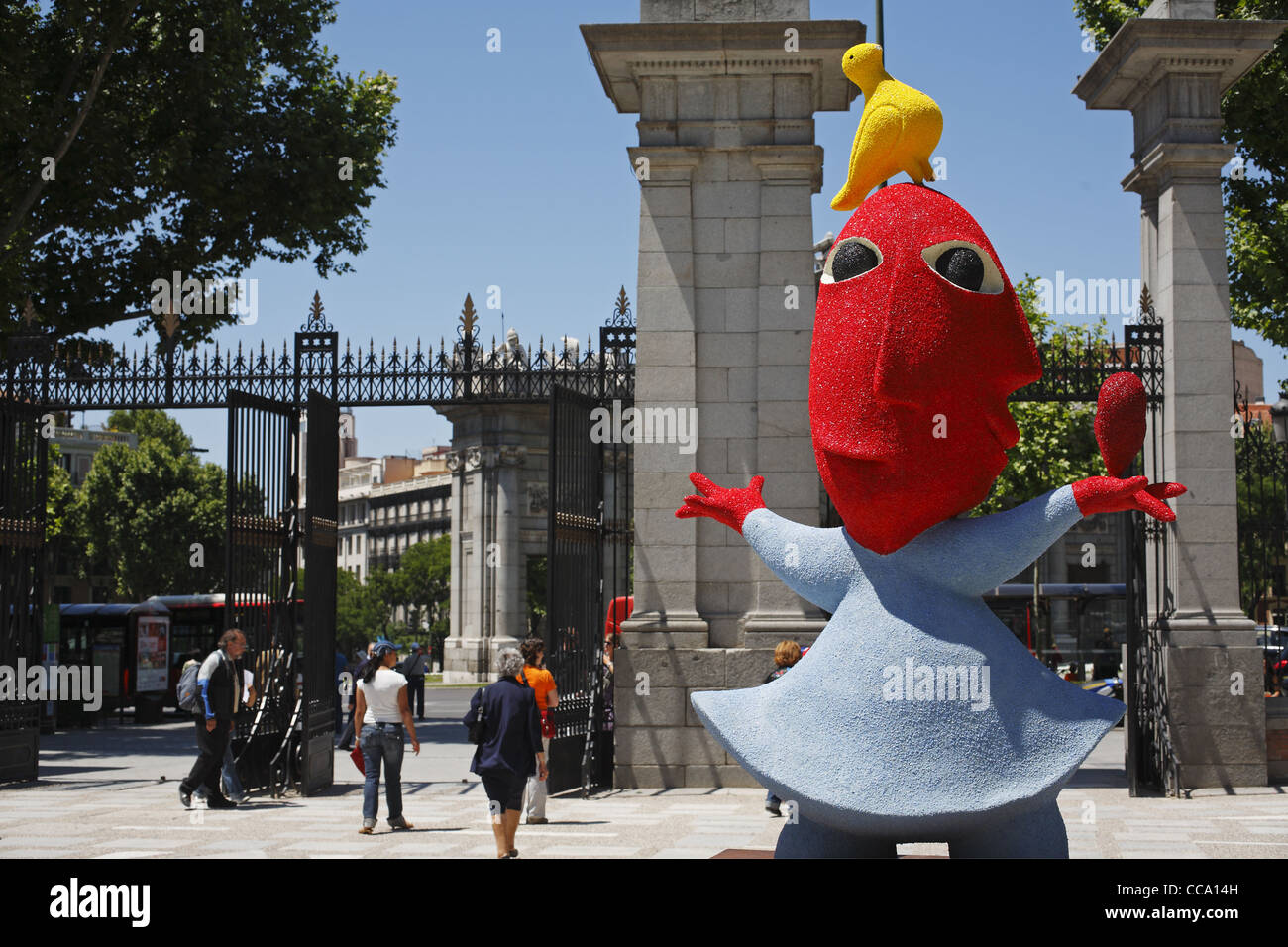 Generosa sculpture, exhibition Universo Urbano by the sculptor Juan Ripollés, Retiro Park in Madrid, Spain Stock Photo