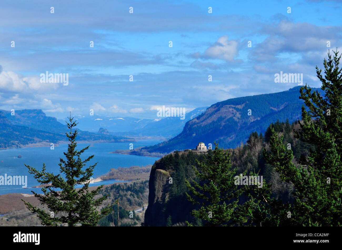Vista House in the Columbia River Stock Photo Alamy