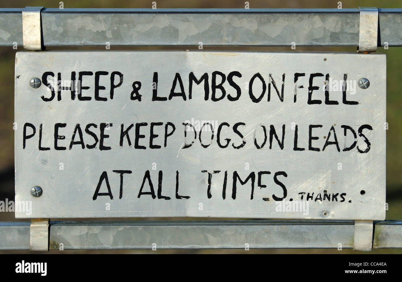 METAL SIGN SHEEP LOOSE PLEASE CLOSE THE GATE PLAQUE SAFTEY FARM