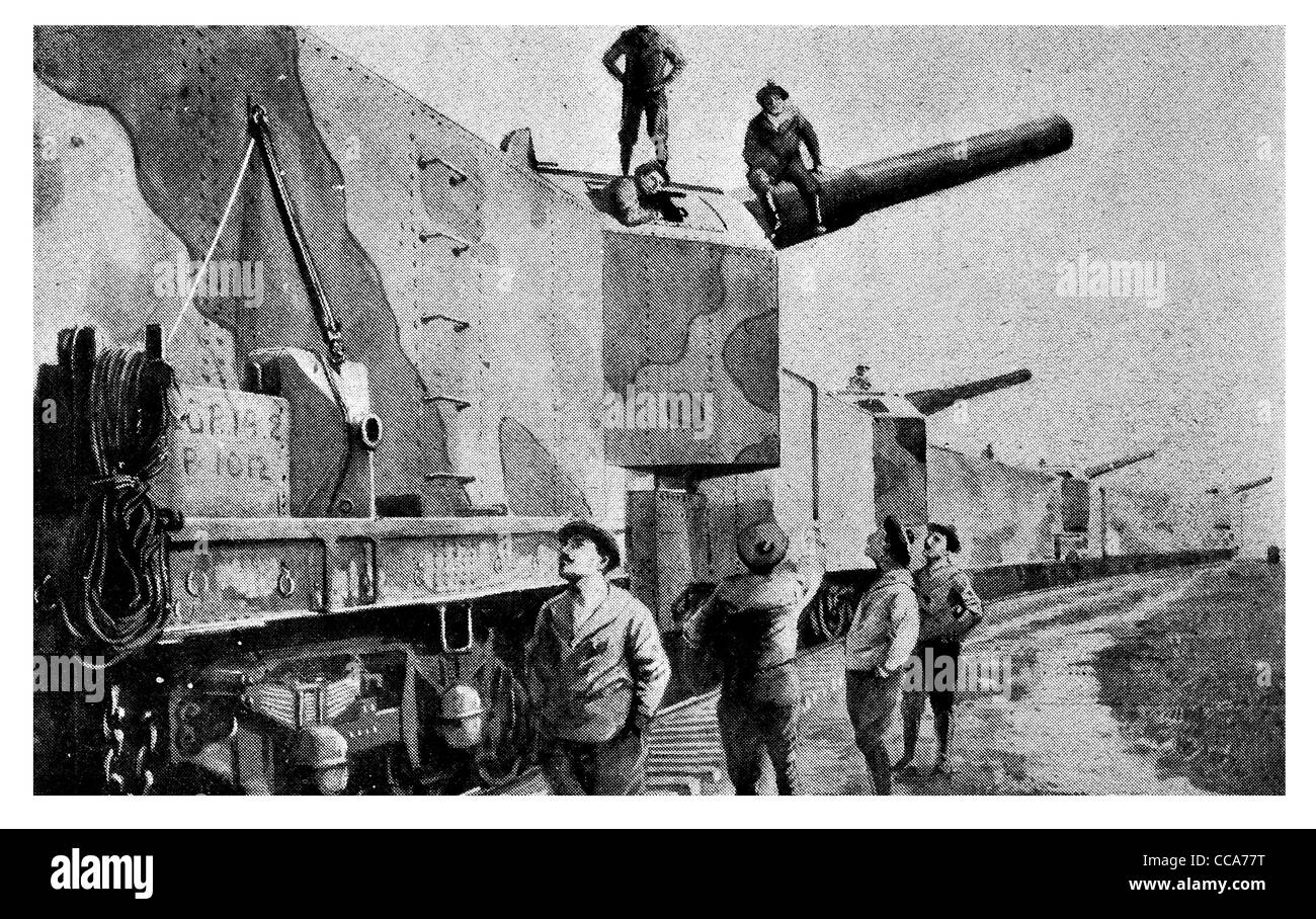 1918 French marine gunners train powerful naval ordanance gunner super weapon siege gun battery artillery camouflage rail Stock Photo