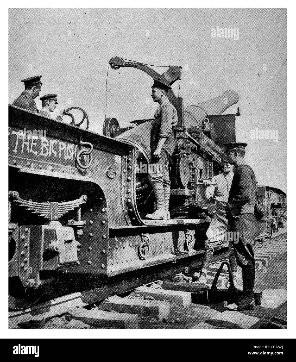 1916 Rail Train Gun power German artillery siege cannon weapon gunner carriage barrel Stock Photo