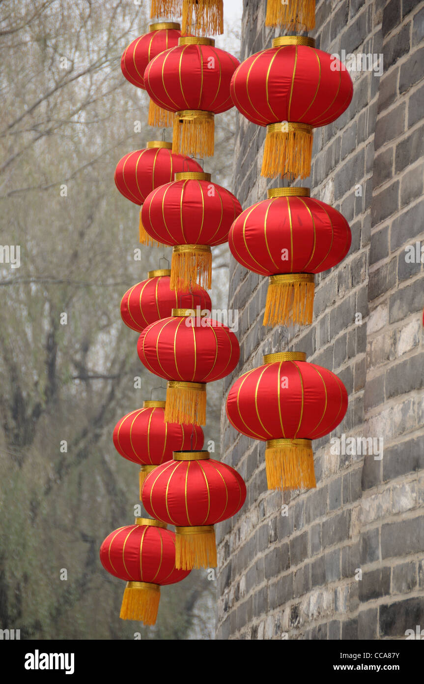 Chinese red lanterns hi-res stock photography and images - Alamy