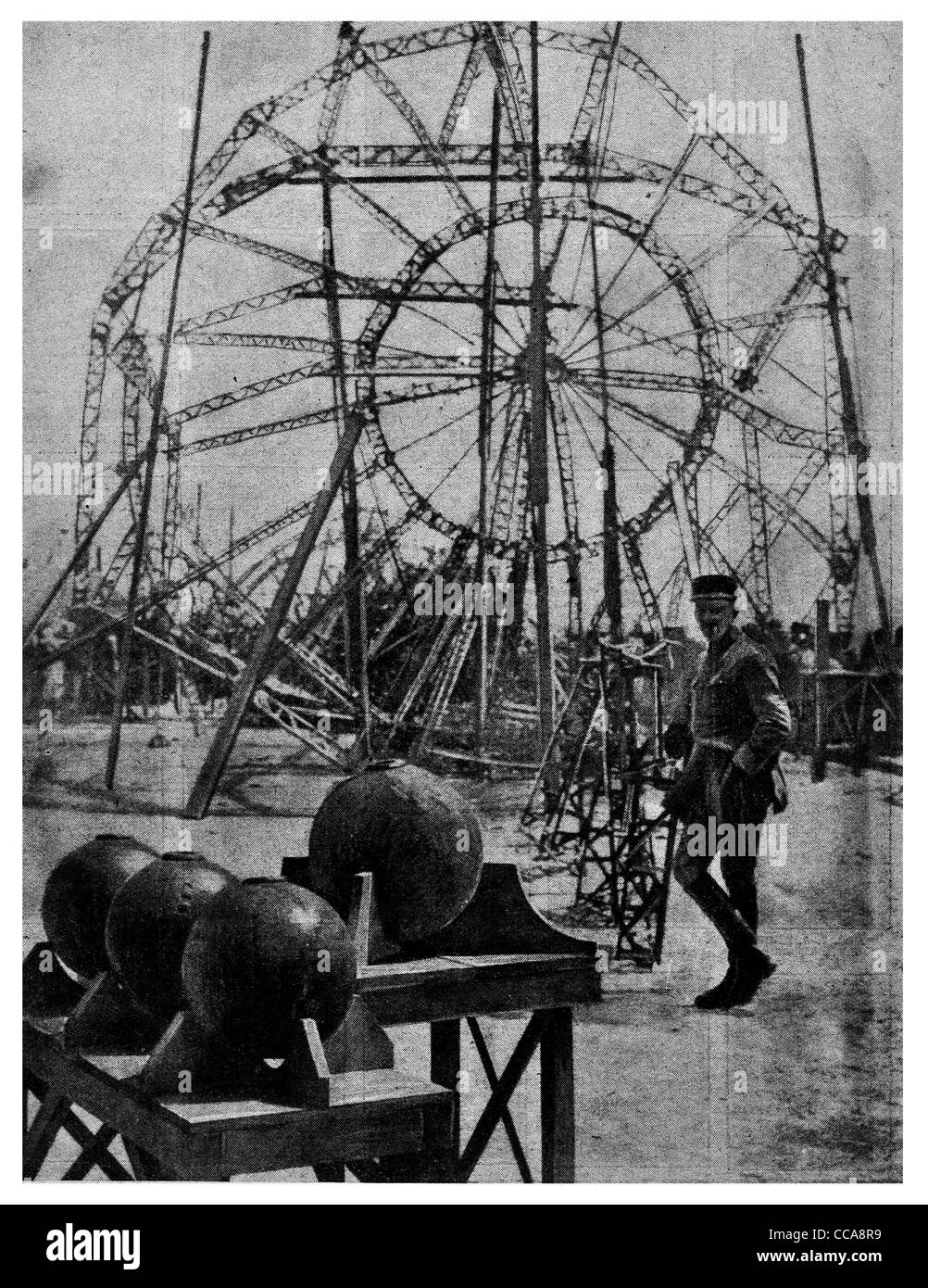 1916 Zeppelin aluminum frame work rebuilt  French Bomb engineer construction airship aircraft air force captured reconstruction Stock Photo