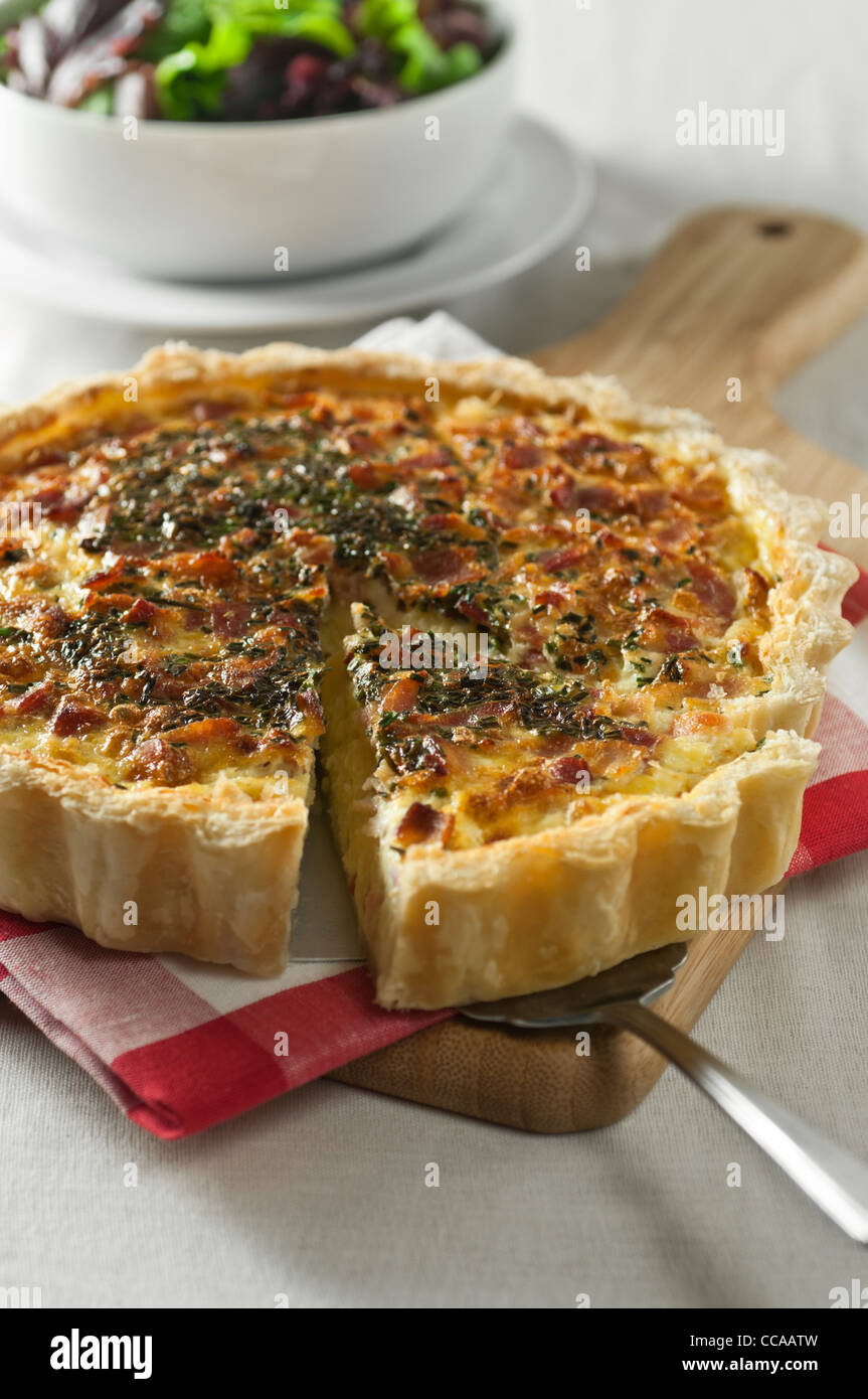 Quiche Lorraine. Bacon and cheese tart Stock Photo Alamy