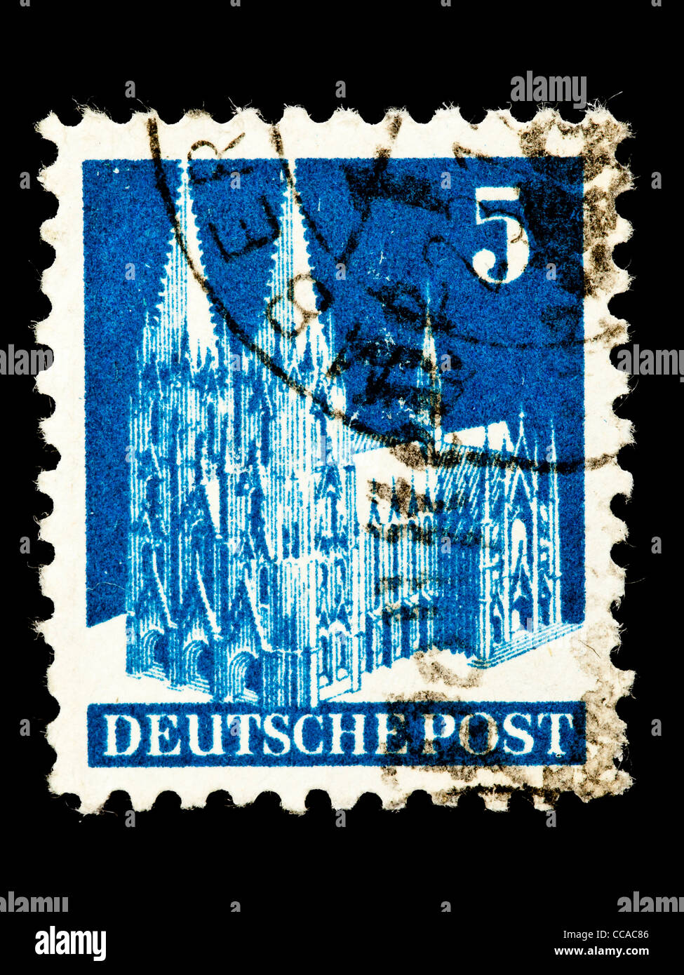 Postage stamp: Deutsche Post, Cologne Minster, 5 Pfennig, 1948, stamped  Stock Photo - Alamy