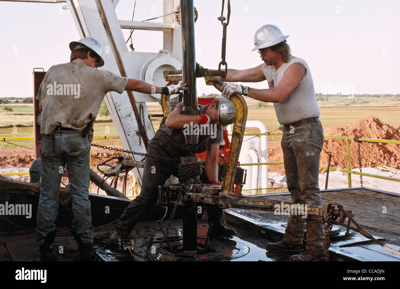 the-dangerous-work-of-oilfield-roughnecks-and-roustabouts-58-off