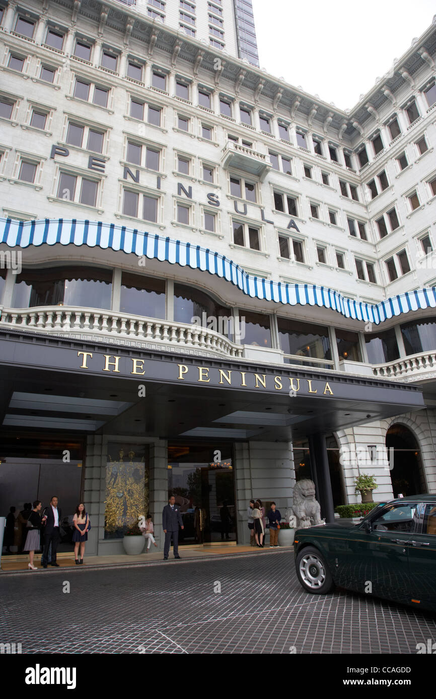 hotel green rolls royce outside the peninsula hotel hong kong hksar