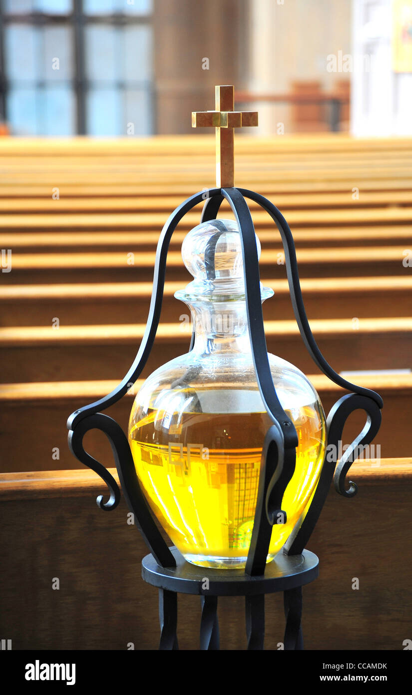 Holy Oil Catholic Stock Photos & Holy Oil Catholic Stock Images Alamy