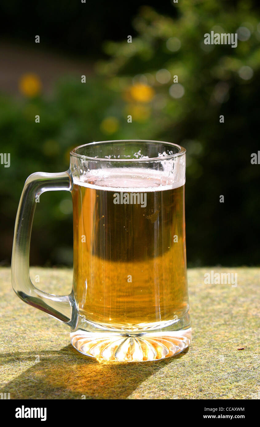 Pints of beer in garden hires stock photography and images Alamy