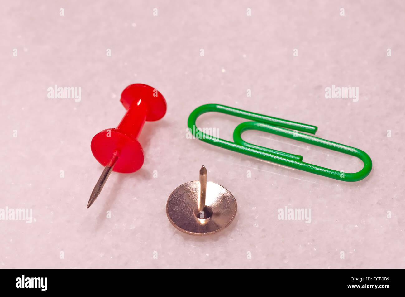 Thumb tack push pin hi-res stock photography and images - Alamy