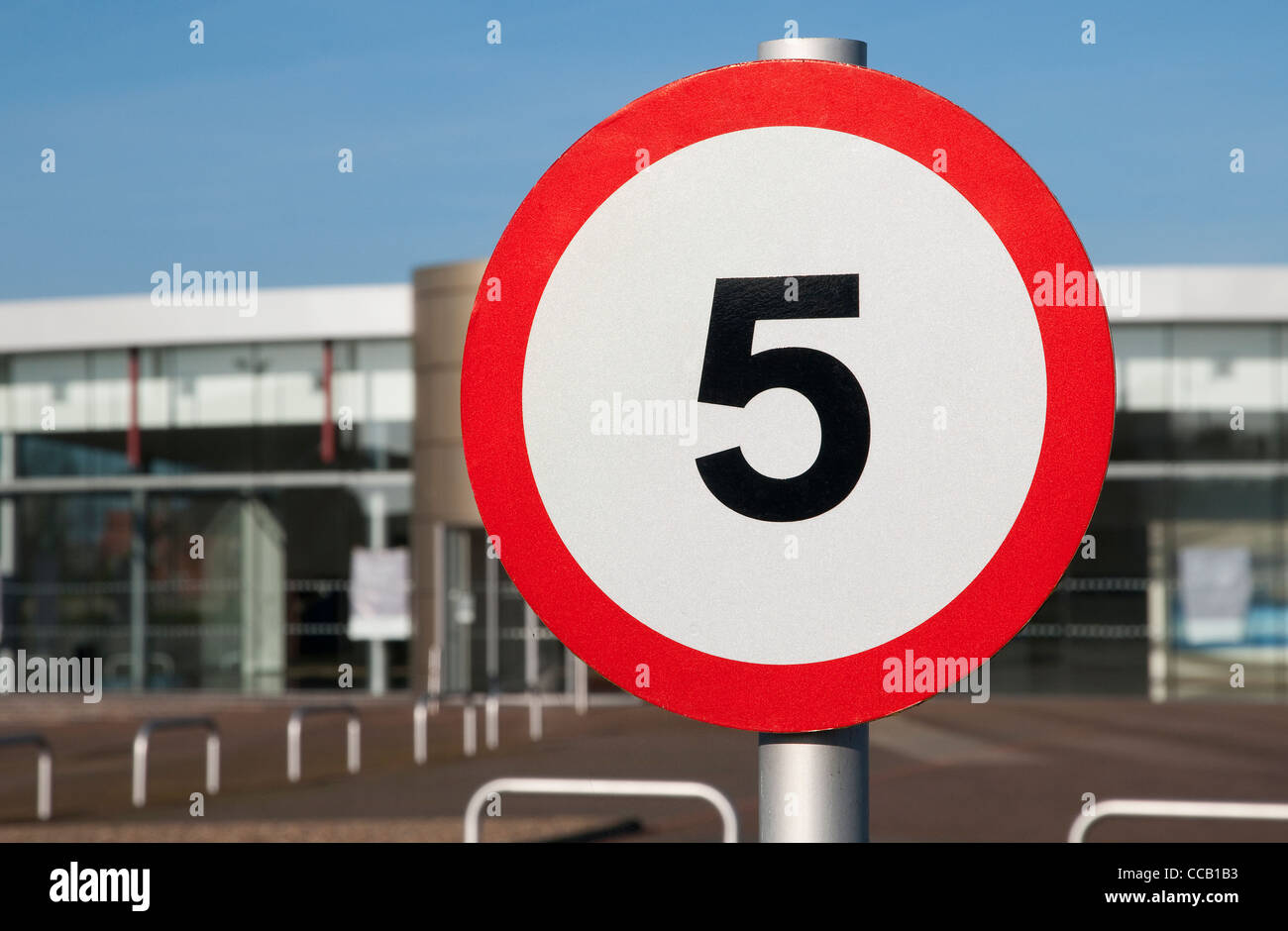 5 Mph Speed Limit Sign Stock Photo Alamy 5-mph-speed-limit-sign-stock-photo-alamy