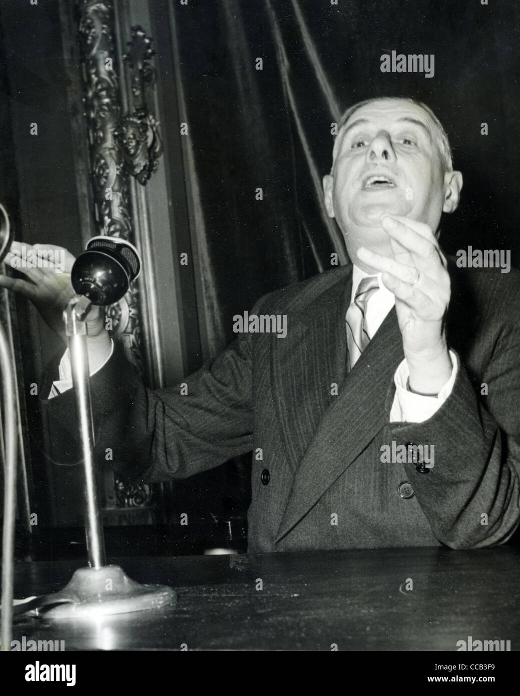 CHARLES DE GAULLE (1890-1970) French statesman making a speech about the Common Market about 1958 Stock Photo