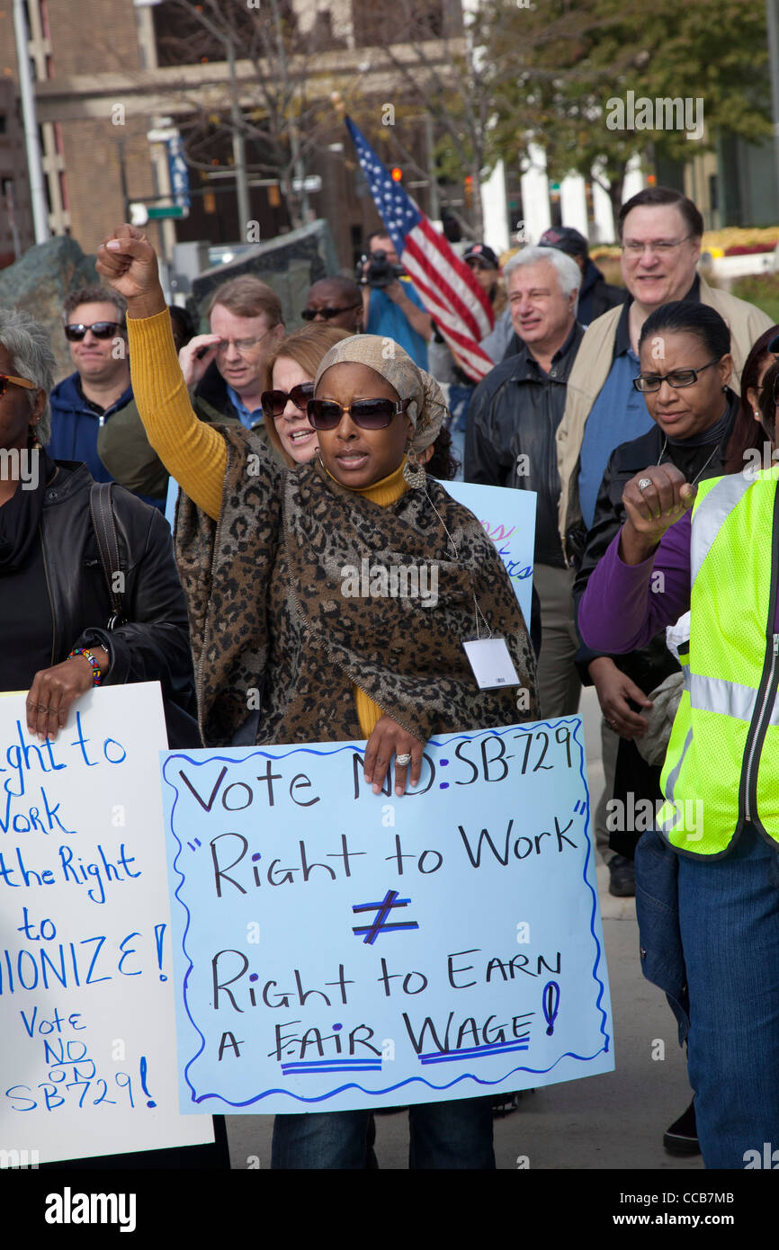 Union Members Protest Proposed "Right-to-Work" Law Stock Photo - Alamy