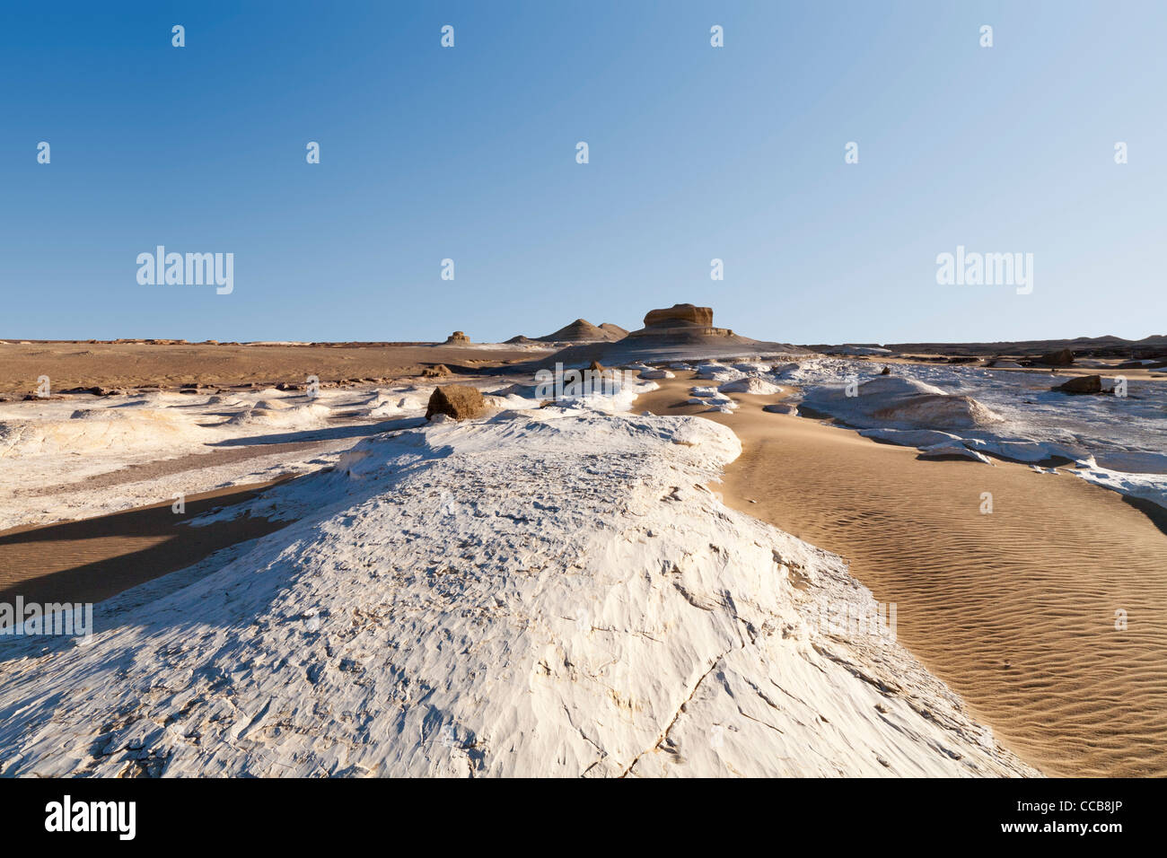 White limestone intrusion on edge of yardang field Dakhla Oasis Egypt Africa Stock Photo Alamy