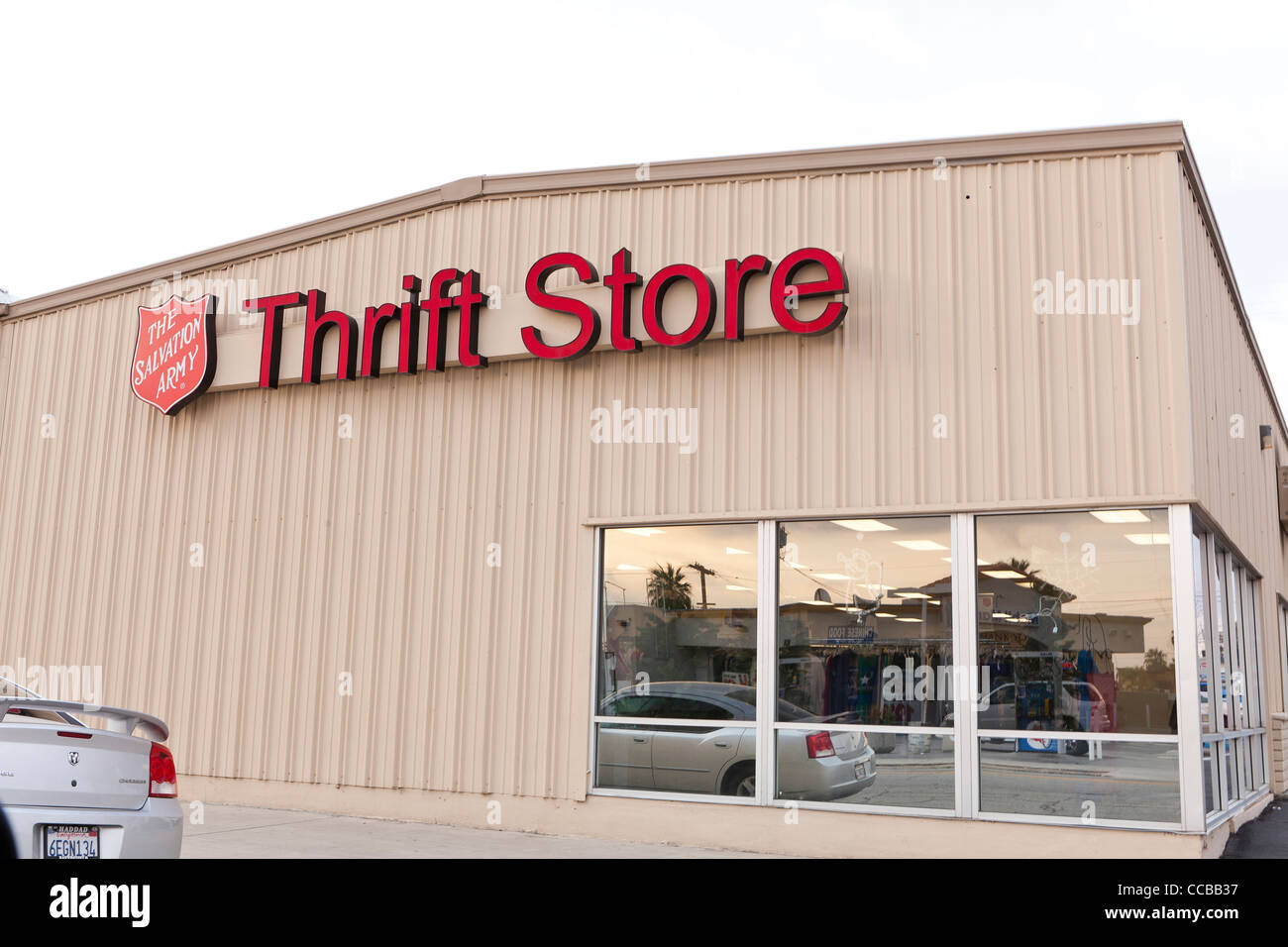 Find a salvation army store