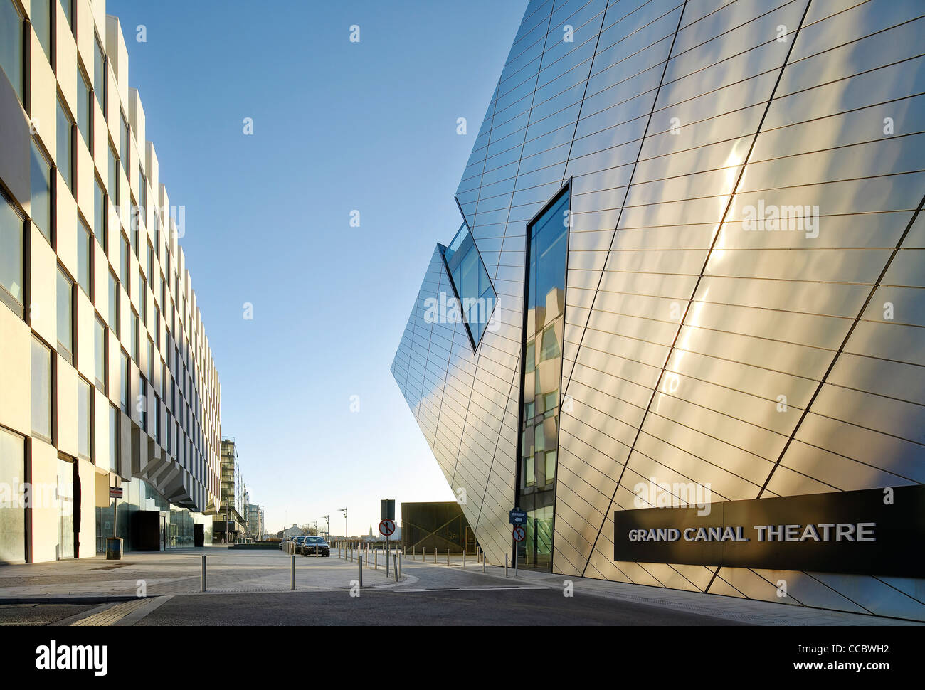 Grand Canal Theatre Daniel Libeskind Dublin Ireland 2011 Stock Photo