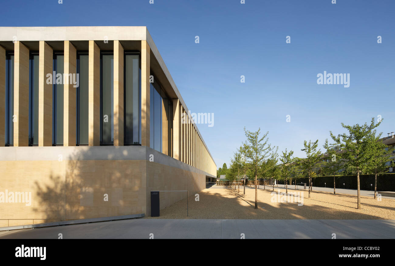 The Sainsbury Laboratory, An 11,000Sq.M Plant Science Research Centre Set In The University'S Botanic Garden Brings Together Stock Photo