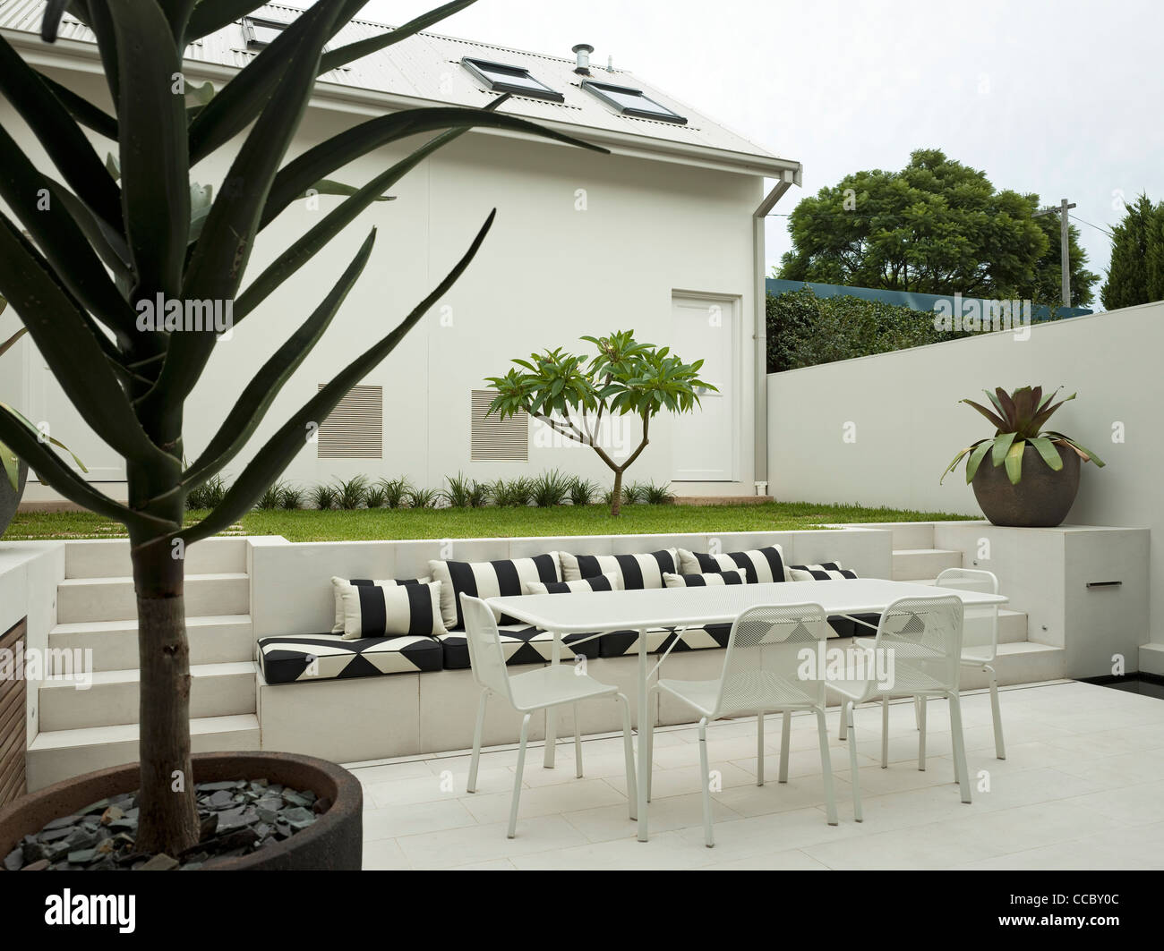 Woollahra Residence, Collins Vergnaud Architecture Design, Sydney, 2010, rear terrace and garden Stock Photo