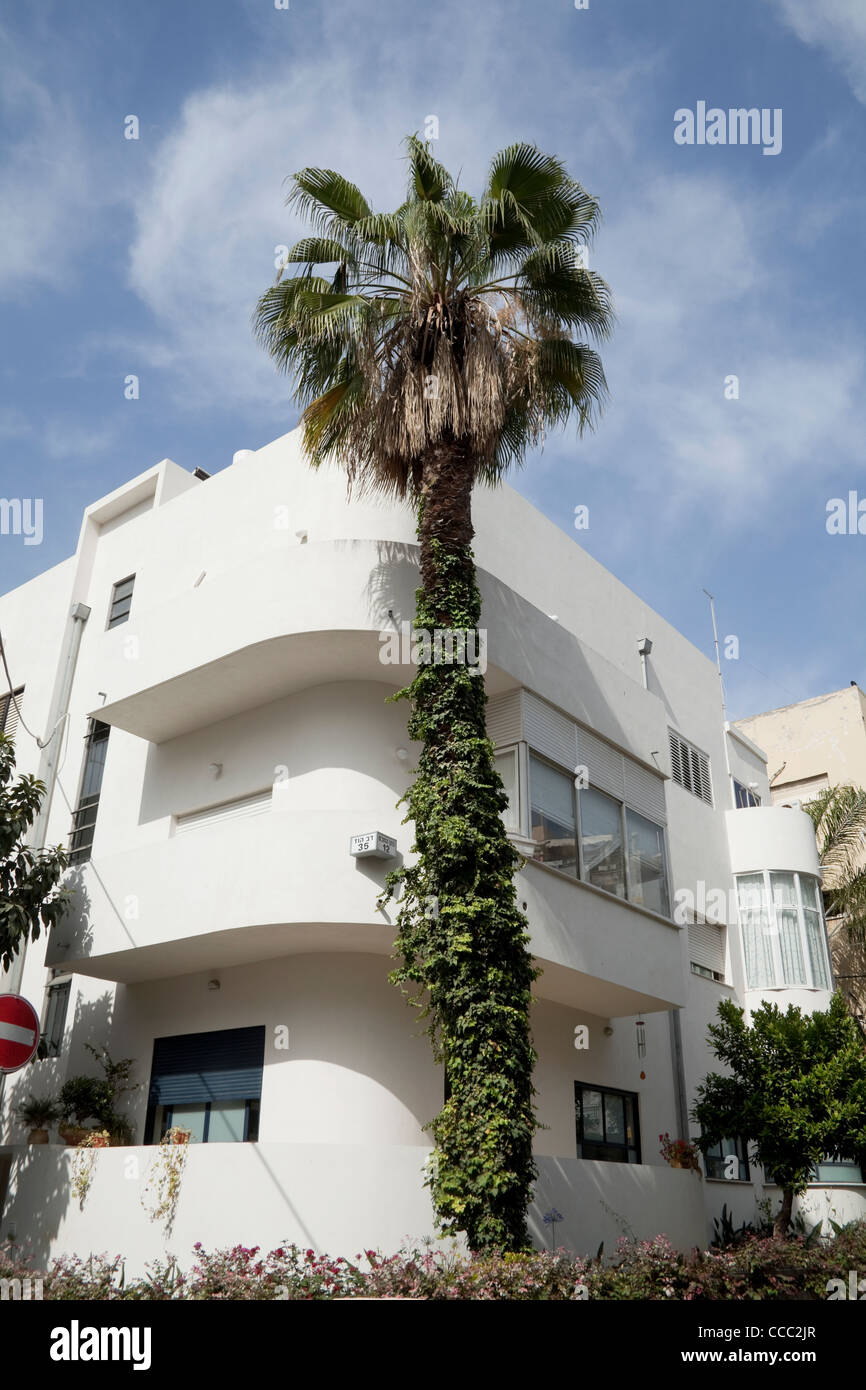 A Tel Aviv Bauhaus style apartment house with balconies Stock Photo Alamy